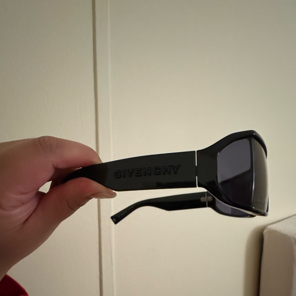 Givenchy Dark Frame Sunglasses